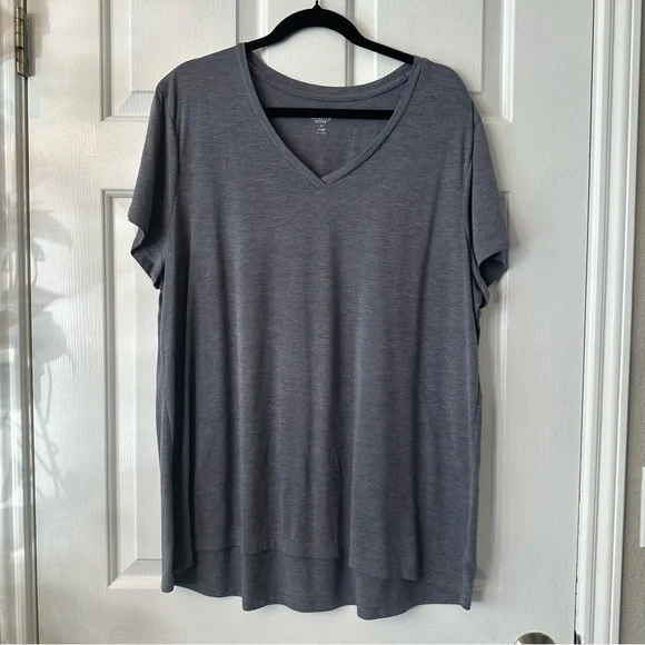 Old Navy Active Go-dry V-neck Tshirt - Picture 2 of 5